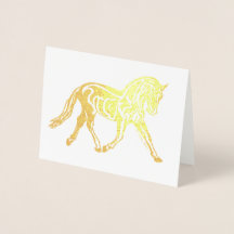 Cheval de dressage en feuille d'or