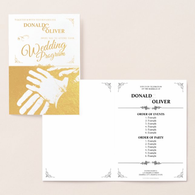 Carte Dorée Mains d'un couple de Mariages gais avec anneaux (Affichage)