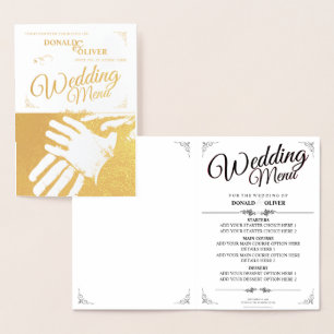 Carte Dorée Mains d'un couple gay de mariage avec des anneaux