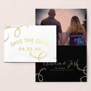 Carte Dorée Script Enregistrer la date Photo Faux Swirl Black 