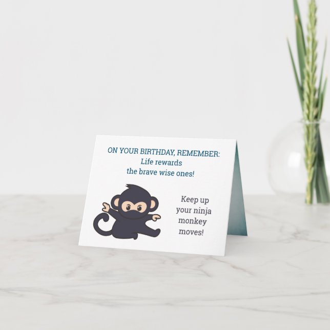 Carte Drôle Mignonne Singe Ninja Se Déplace À L'Intérieu (Devant)