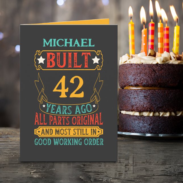 Carte Drôle Nom personnalisé et années Anniversaire (This colorful card can be customized with any name and any age.)