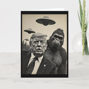 Carte Drôle selfie de Trump avec Bigfoot, des ovnis et u