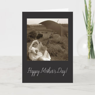 Carte Enfant souriant dans les fleurs sauvages Photo vin