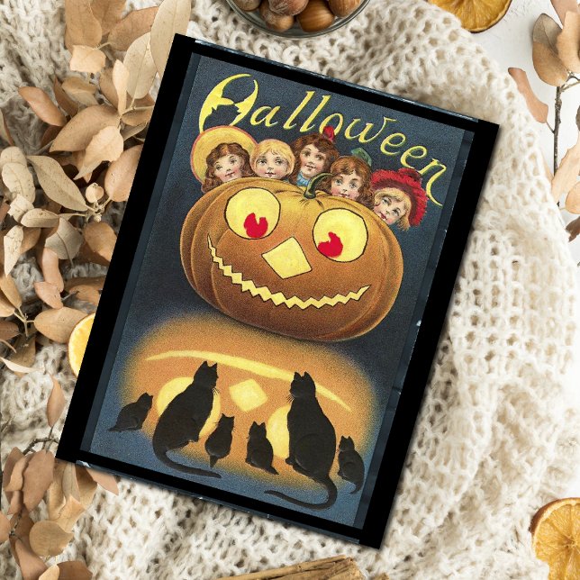 Carte Enfants d'Halloween vintage se cachant derrière le (Créateur téléchargé)