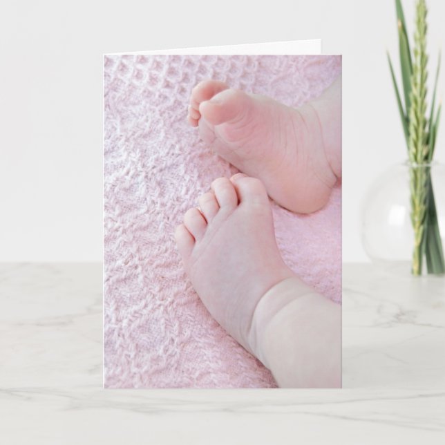 Carte Félicitations aux pieds de la petite fille (Devant)