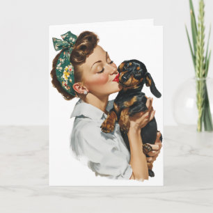 Carte Femme rétro embrassant un mignon dachshund