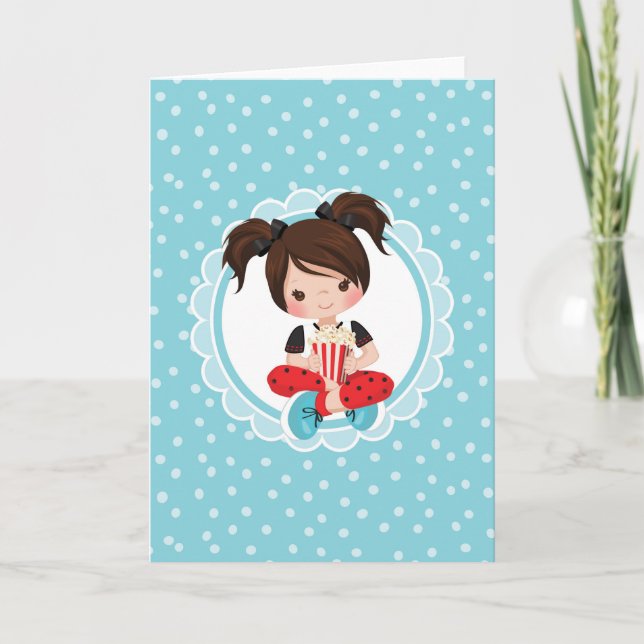 Carte Fille brune de soirée cinéma avec du pop-corn (Devant)