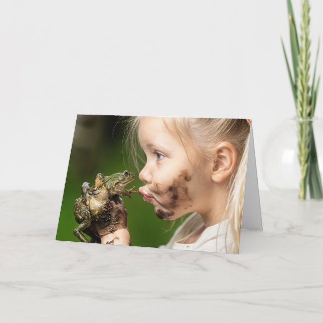 Carte Fille d'anniversaire embrasser une grenouille (Devant)