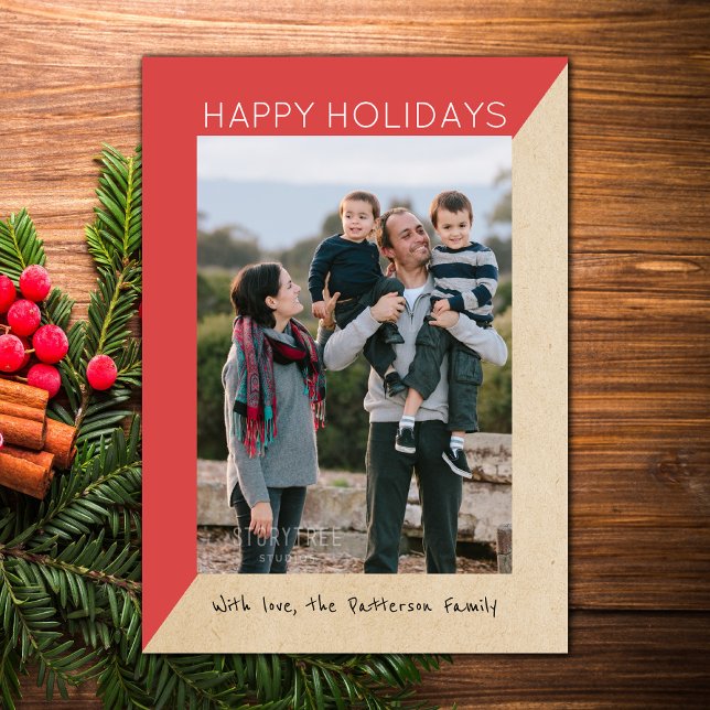 Carte Flat Rouge moderne Slat Holiday (Red Modern Slant Holiday Photo Card)