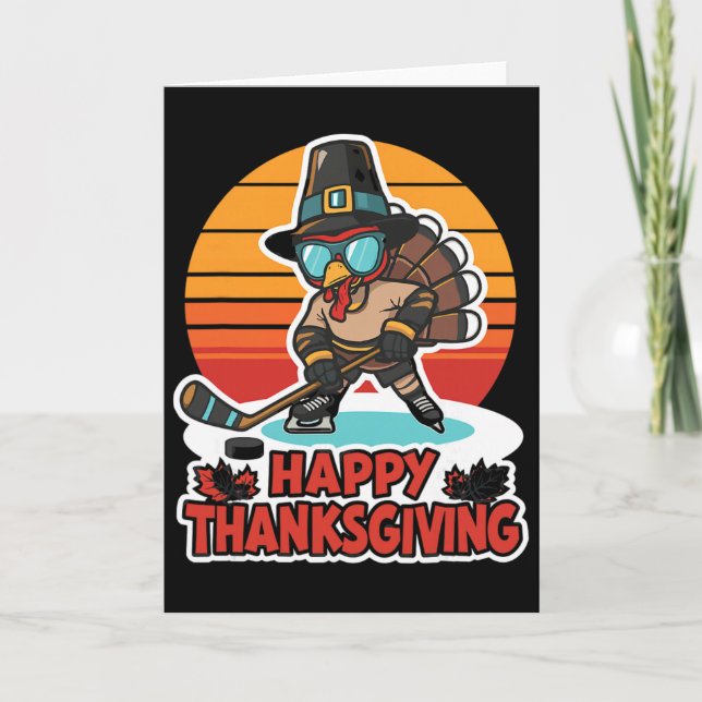 Carte Funny Happy Thanksgiving Turkey Playing Ice Hockey (Devant)