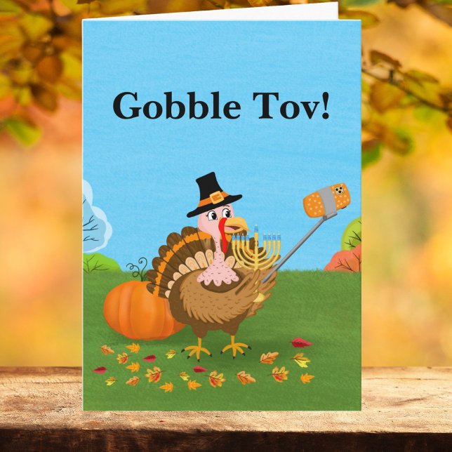 Carte Gobble Tov! Dinde prenant un selfie avec Menorah (Créateur téléchargé)