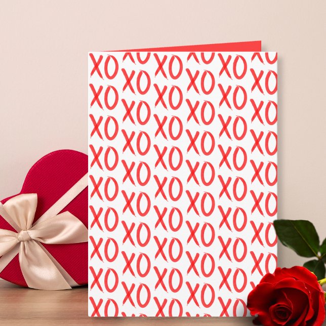 Carte Hugs et baisers Texte personnalisé Saint Valentin (Click "Personalize this Template" to change or remove the featured sample text.)