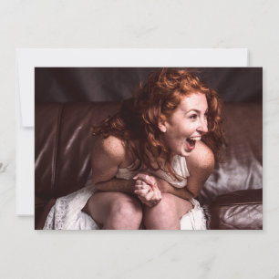 Carte Jeune actrice rieuse