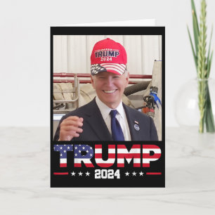 Carte Joe Biden portant un chapeau Trump