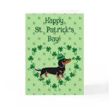 Jour de la Saint-Patrick Dachshund noir et feu pos