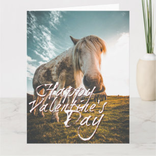 Carte Joyeuse Saint-Valentin avec cheval regardant