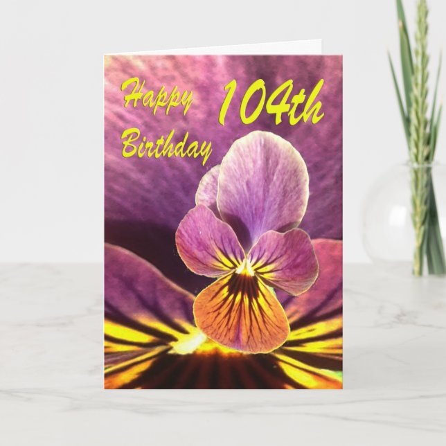 Carte Joyeux 104e anniversaire Pansy Flower (Devant)