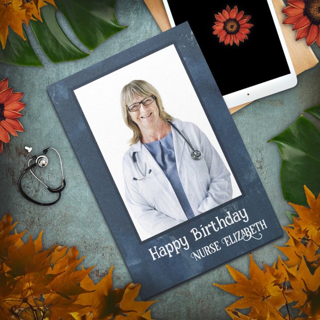 Carte Joyeux Anniversaire Photo Moderne Simple Personnal (Modern Happy Birthday Card Photo Custom to create to make it your own and send. )