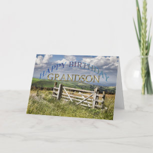 Carte Joyeux petit anniversaire, paysage avec une porte