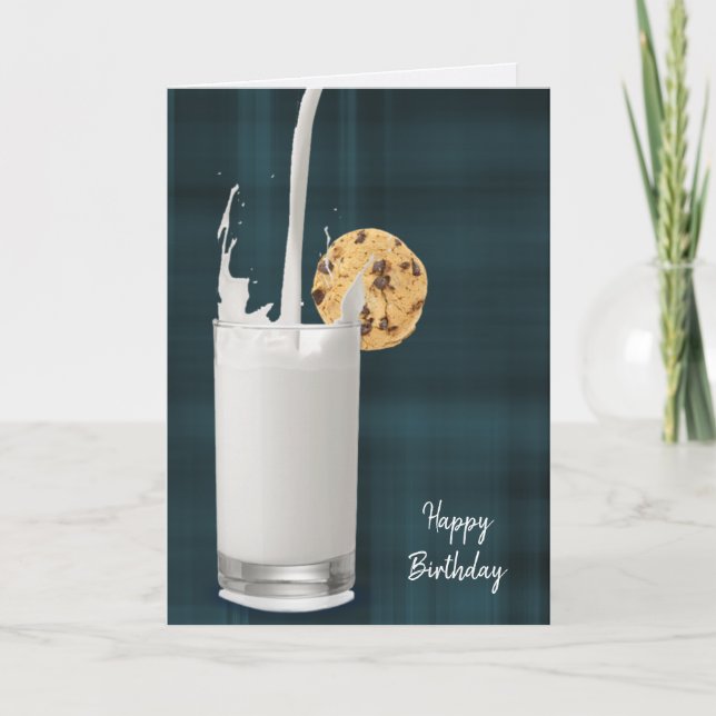 Carte lait d'anniversaire et biscuit sur plaid (Devant)