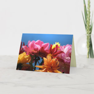 Carte Le jour de mère brillant de dahlias