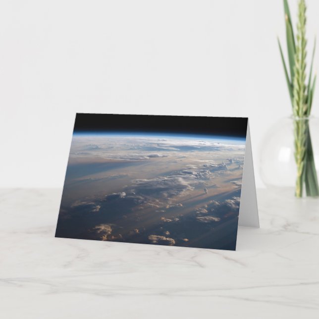 Carte Le lever Du Soleil Coule De Longues Ombres Sur La  (Devant)