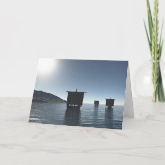 Carte Les Longships viking approchent d'une nuit éclairé