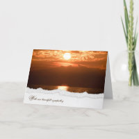 lueur du coucher du soleil sur l'eau pour la compa