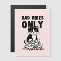 Vibes incorrectes uniquement - Chat et crânes