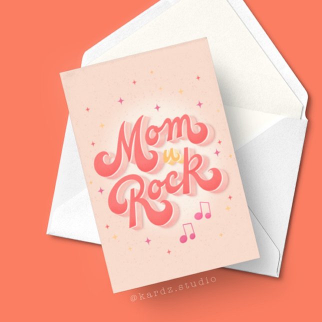 Carte Maman Tu Rock Typographie Fête des mères (Personalize this unique card for Mother´s Day. The image shows a 5x7 inch card. Message insige.)