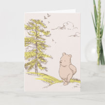Marche classique de l'ourson dans les bois