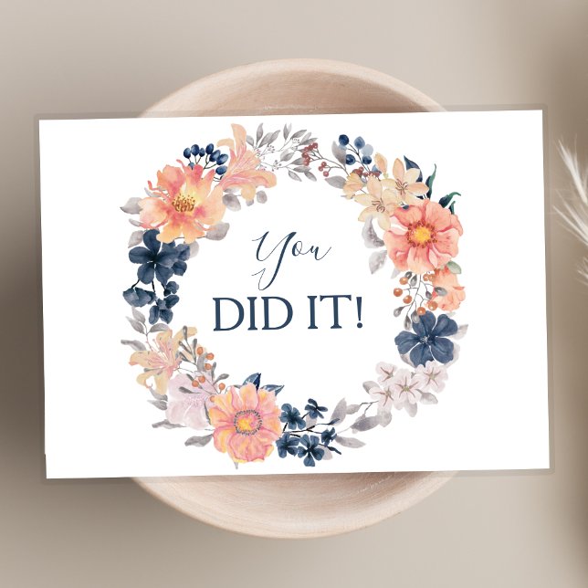 Carte Marine Blue Floral Wreath Vous L'Avez Fait Félicit (Créateur téléchargé)