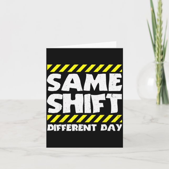 Carte Mème de travail drôle - Même équipe, jour différen (Devant)