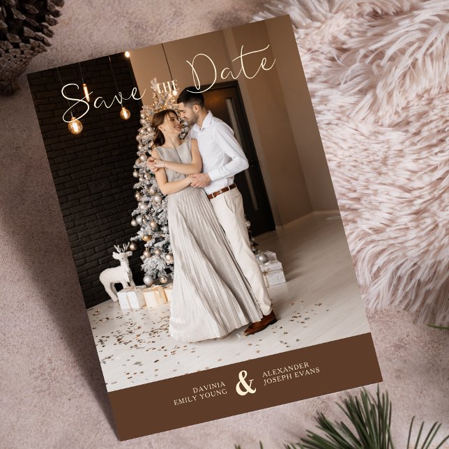 Carte Modern Elegant Sophisticated Photo Couple Wedding (Modern Elegant Sophisticated Photo Couple Wedding Save the Date as a Holiday Card.)