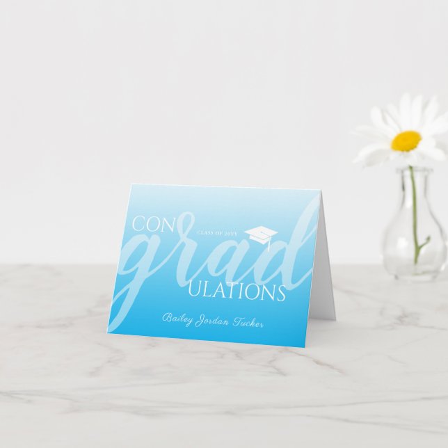 Carte Moderne Script Blue Graduation Félicitations (Petite plante)