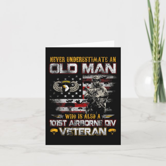 Carte Never Underestimate An Old Man 101st Airborne Vete (Devant)