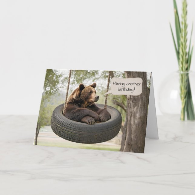 Carte Ours d'anniversaire assis dans un pneu (Devant)