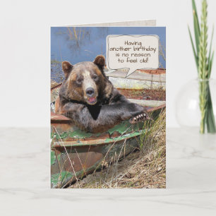 Carte ours souriant à l'anniversaire rouillé du canot