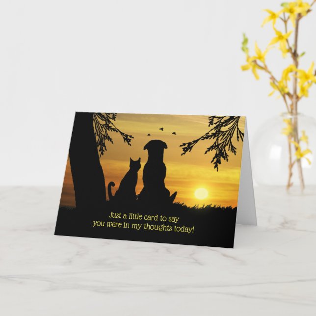 Carte Penser à vous mignon chat et chien coucher de sole (Fleur jaune)