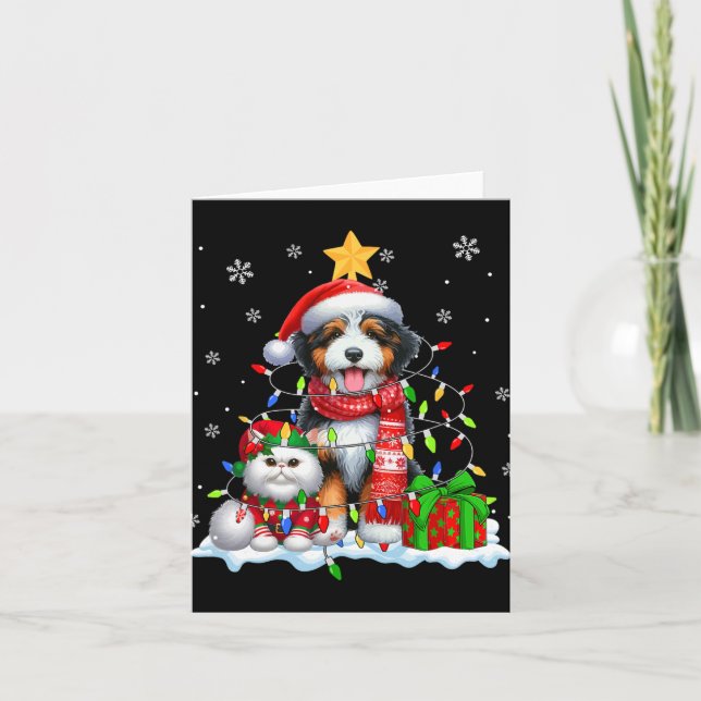 Carte Père Noël Bernedoodle Avec Elf Chat Feux de Noël (Devant)