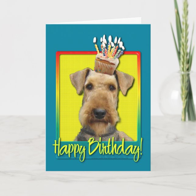 Carte Petit gâteau Airedale d'anniversaire (Devant)