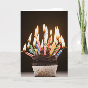 Carte Petit gâteau avec des bougies d'anniversaire