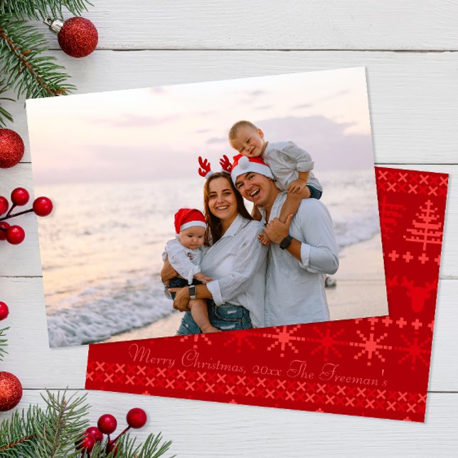 Carte photo rouge scandinave de Noël (Family Photo Christmas Cards)