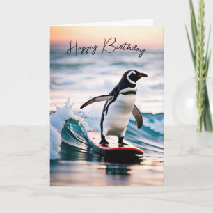 Carte Pingouin d'anniversaire sur un surf