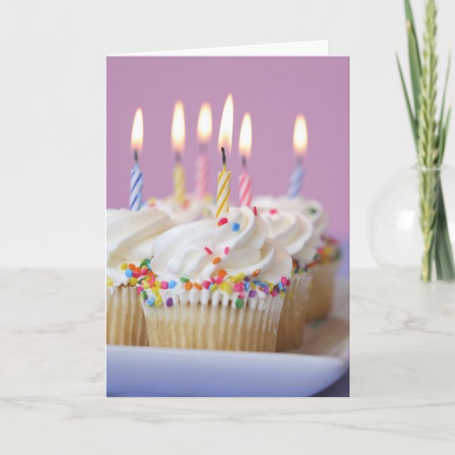 Carte Plateau de gâteaux d'anniversaire avec bougies (Devant)
