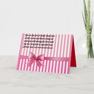 Carte Poème de message romantique sur boîte rose avec ar
