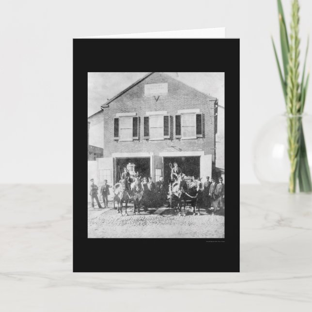 Carte Pompiers et équipement devant la bouche d'incendie (Devant)