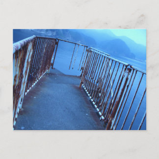 Carte Postale A mysterious and blue-gray and desolate seaside