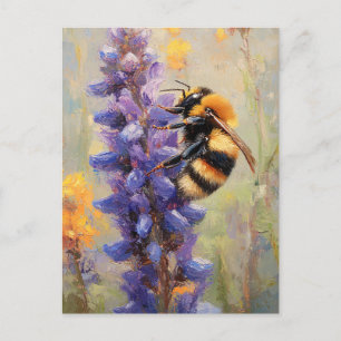 Carte Postale Abeille sur une fleur de lupine violette